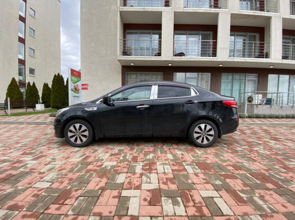 Арендуйте KIA RIO в Сочи